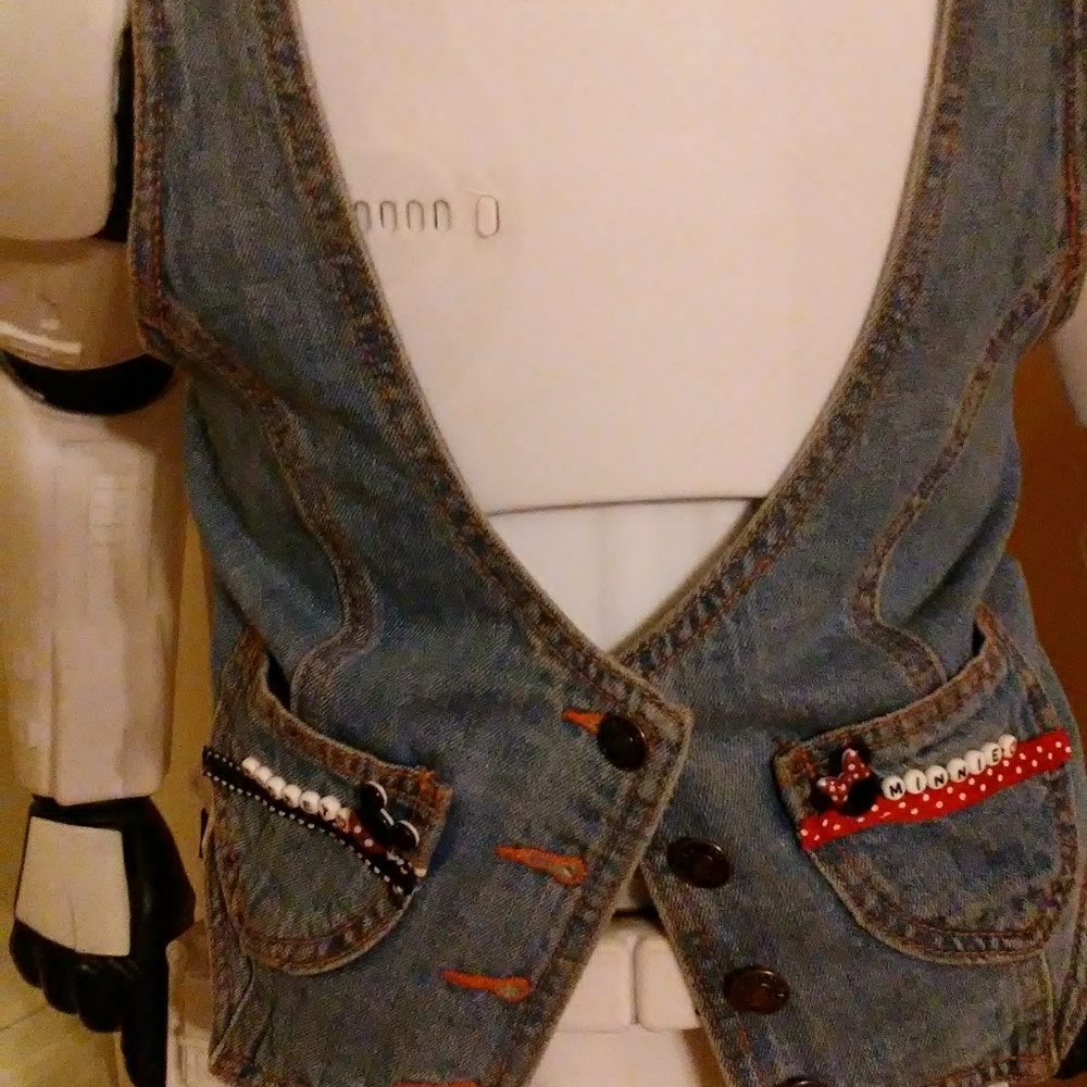 Customized Mickey Minnie denim vest - Picture 10 of 11